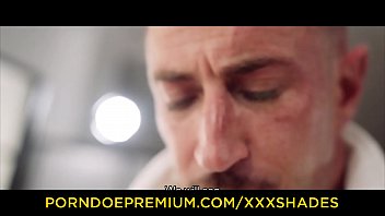 La Bite Frotte Le Vagin Jusqu’à Ce Qu’il Devienne Chaud Et Veut Un Flet Profond Avec L’éjaculation