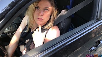 Client Pris En Voiture Et Baisée Par Chienne En Bordel De Luxe