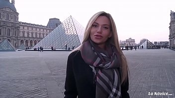 Une Blonde Russe Vous Baise 10 Minutes Pour De L’argent