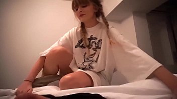 Porno 2020 xxx avec une belle chatte qui suce la bite et se fait baiser