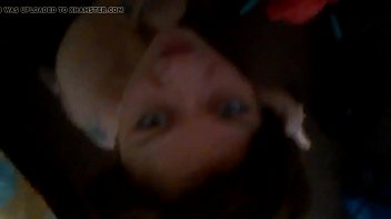 Balai du porno de Bucarest en roumain quand elle suce