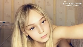 La webcam girl de 17 ans suce la bite brutale de 69