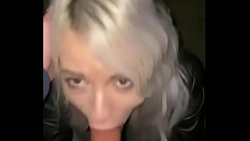 Yanna suce une bite et parle en roumain xxx