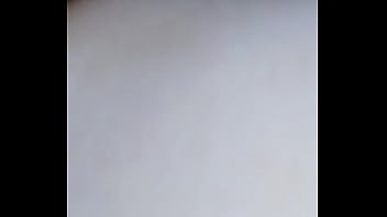 Porno avec une chatte qui parle roumain