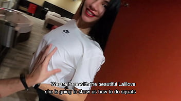 Porno filmé avec une jeune femme connue dans le club