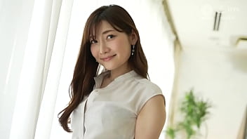 Anna est la plus belle asiatique et elle est filmée en train de se faire baiser