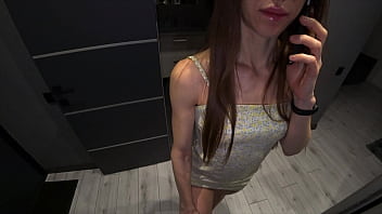 Sa petite amie est panarama et a des relations sexuelles anales protégées avec son amant